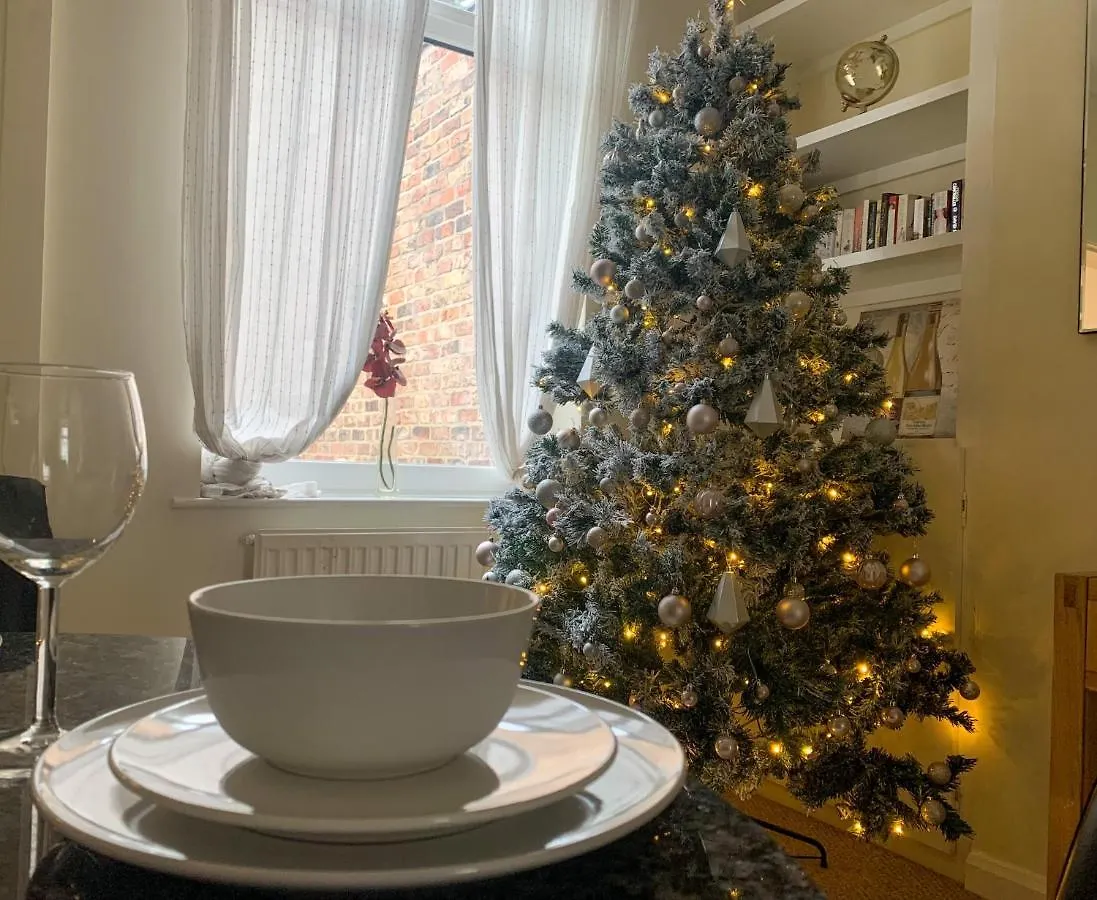 Park Crescent Lodge - Quaint Victorian Home With Free Parking York Semesterbostad