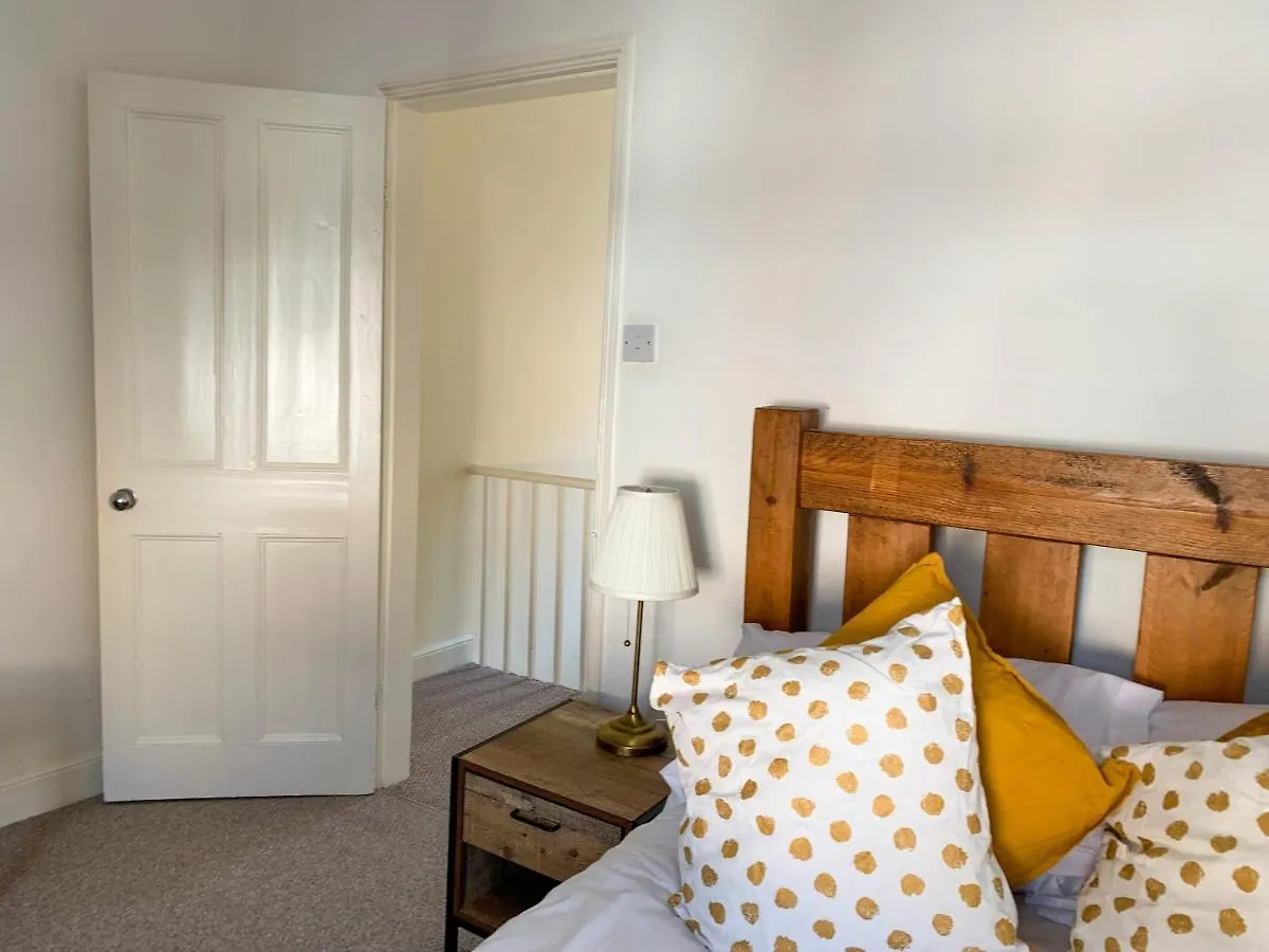 Park Crescent Lodge - Quaint Victorian Home With Free Parking York