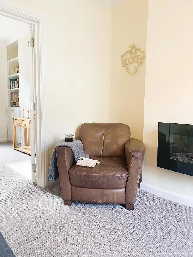 Park Crescent Lodge - Quaint Victorian Home With Free Parking York Holiday home