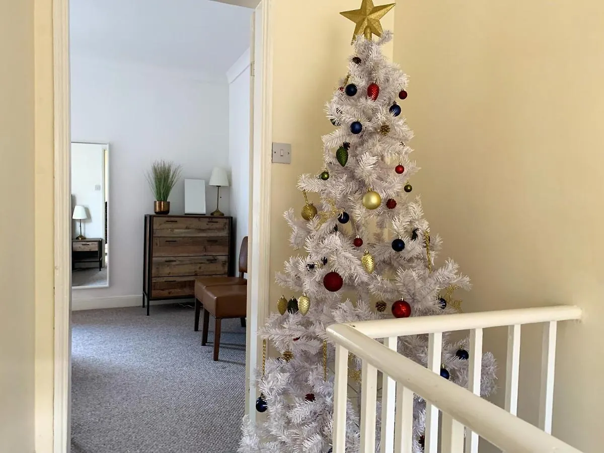 Park Crescent Lodge - Quaint Victorian Home With Free Parking York