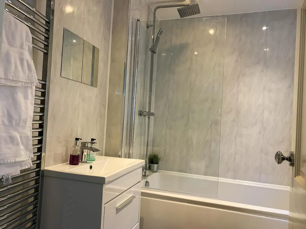 Park Crescent Lodge - Quaint Victorian Home With Free Parking York